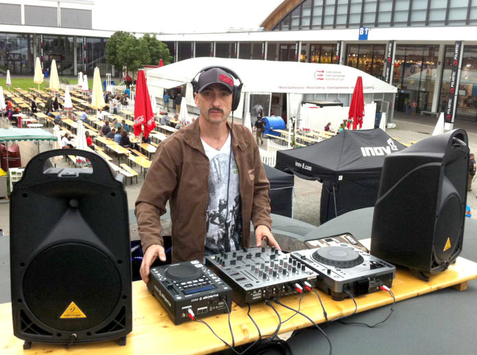 Óscar Martínez aka DJ Hellboy