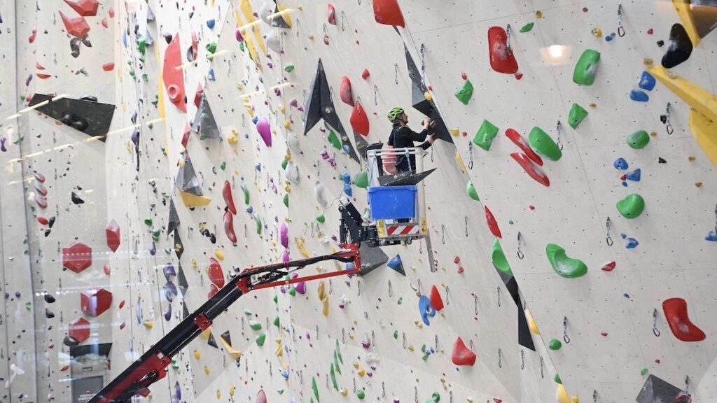 Alberto Gnerro setting Sputnik Las Rozas.