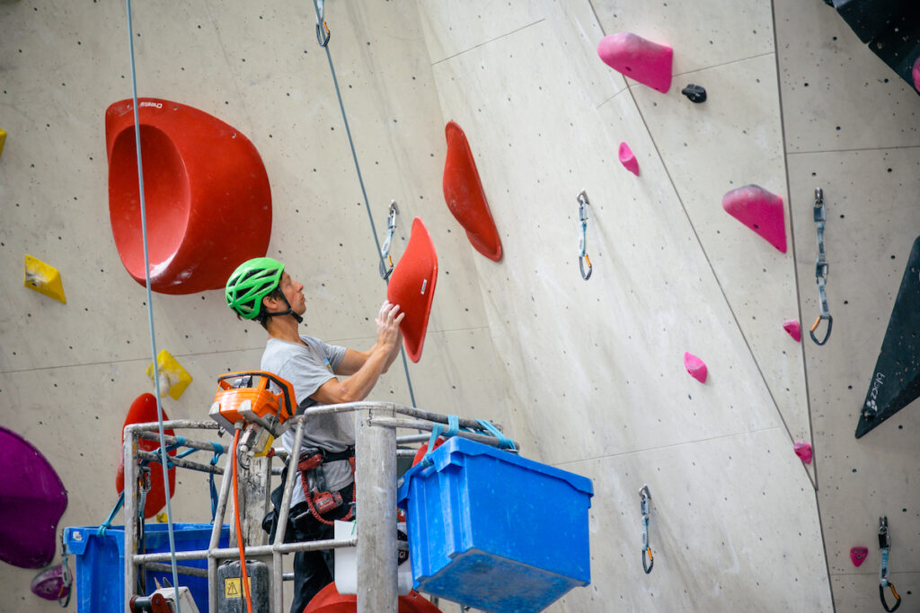 Yann Genoux setting Sputnik