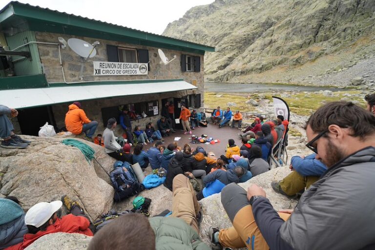 Refugio Gredos en concentración escalada Sputnik