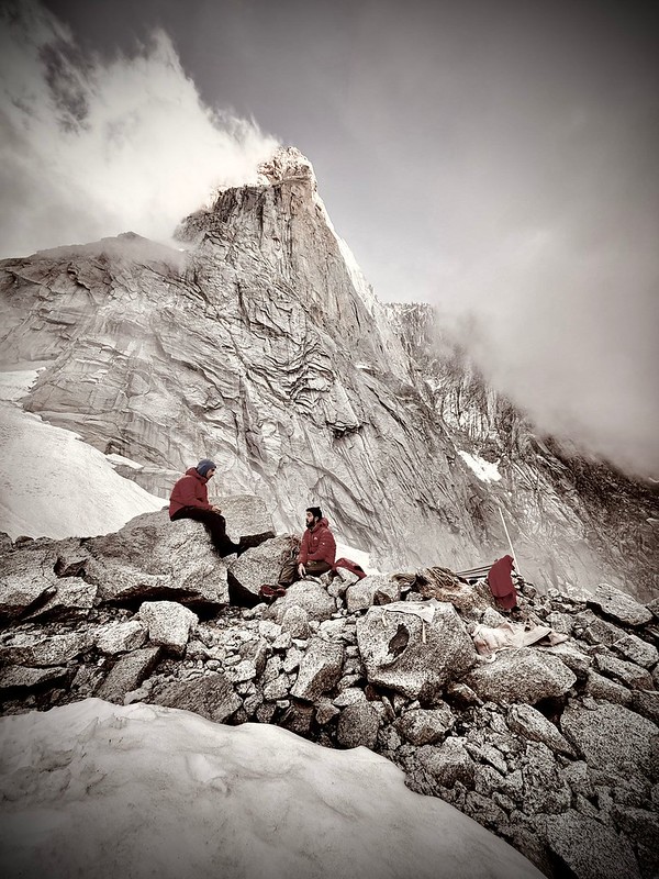 Victor Morales Directa americana Dru Sputnik