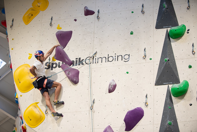 Alberto Ginés Sputnik Climbing.