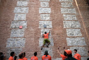 Sputnik Climbing. Urban Climbing