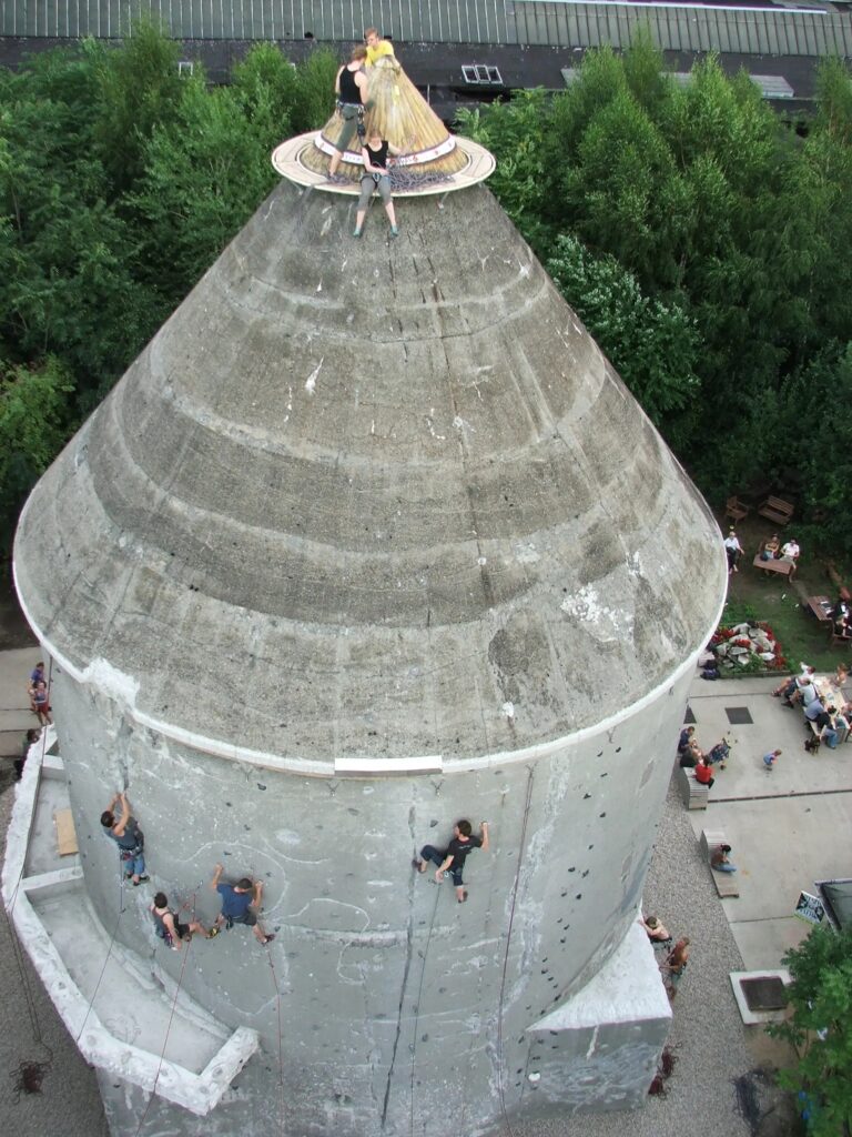 bunker berlin. Sputnik Climbing