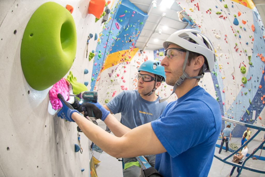 Nacho Sánchez equipa con Simón Padín en Sputnik Climbing
