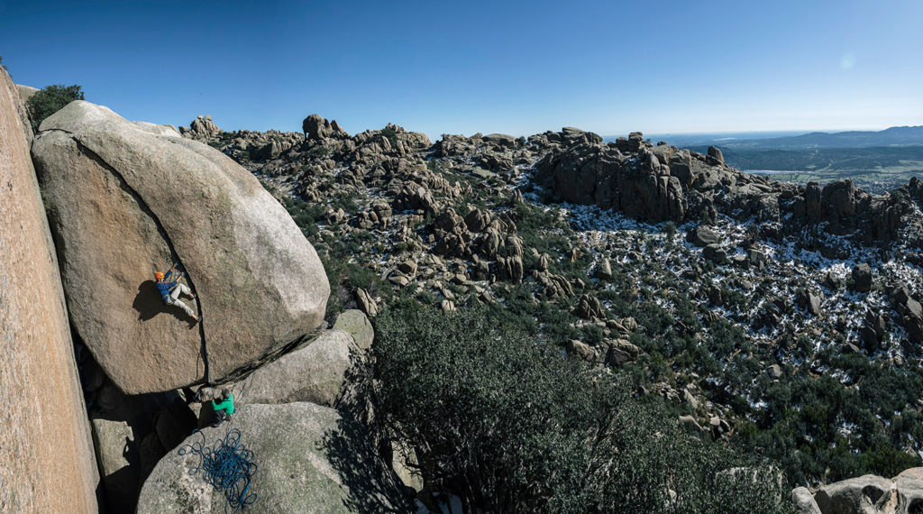 Desidia máxima. Viéndolo así, te dan ganas de ir a escalarlo, pero no te fíes... ©ClownClimbing