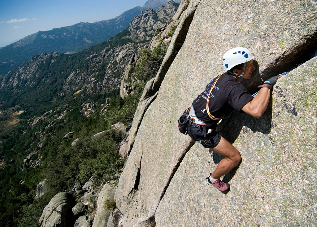 Cuestolómetro con pantalón corto: FAIL. ©ClownClimbing